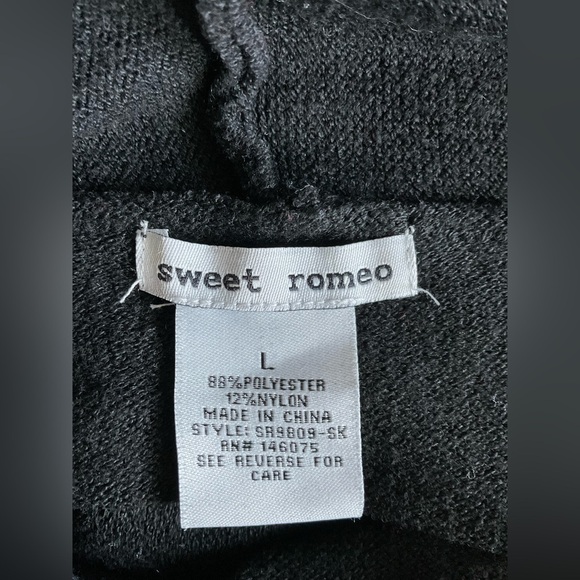 Sweet Romeo Black and Cream Skull Sweatshirt - Picture 4 of 7